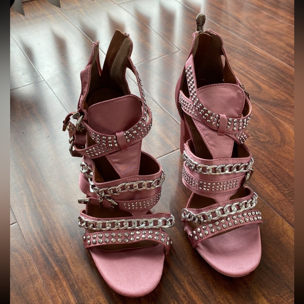 Satin pink Cape Robbin block heels!